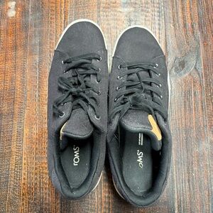 Men’s Toms. Barely worn.